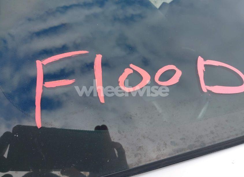 Photo 6 of 2017 Chevrolet Tahoe LS (VIN 1GNSCAKC9HR281906)