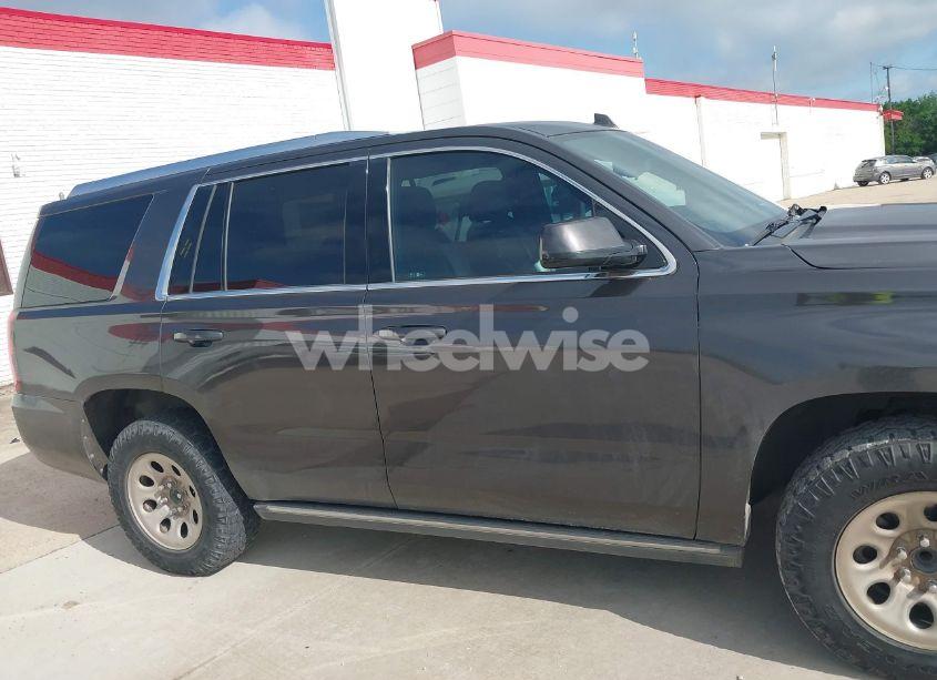 Photo 13 of 2018 Chevrolet Tahoe LS (VIN 1GNSCAKCXJR127730)