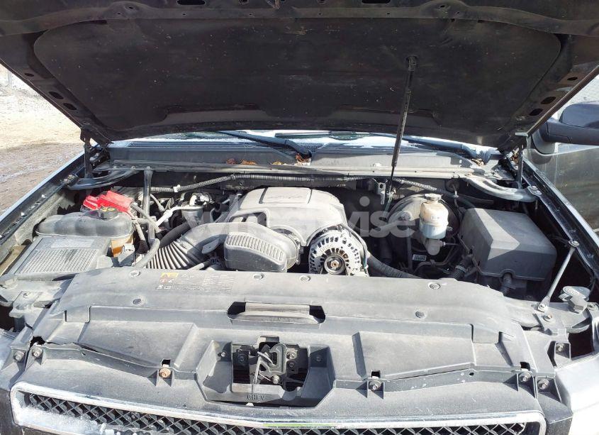 Photo 10 of 2011 Chevrolet Tahoe LT (VIN 1GNSCBE00BR385098)