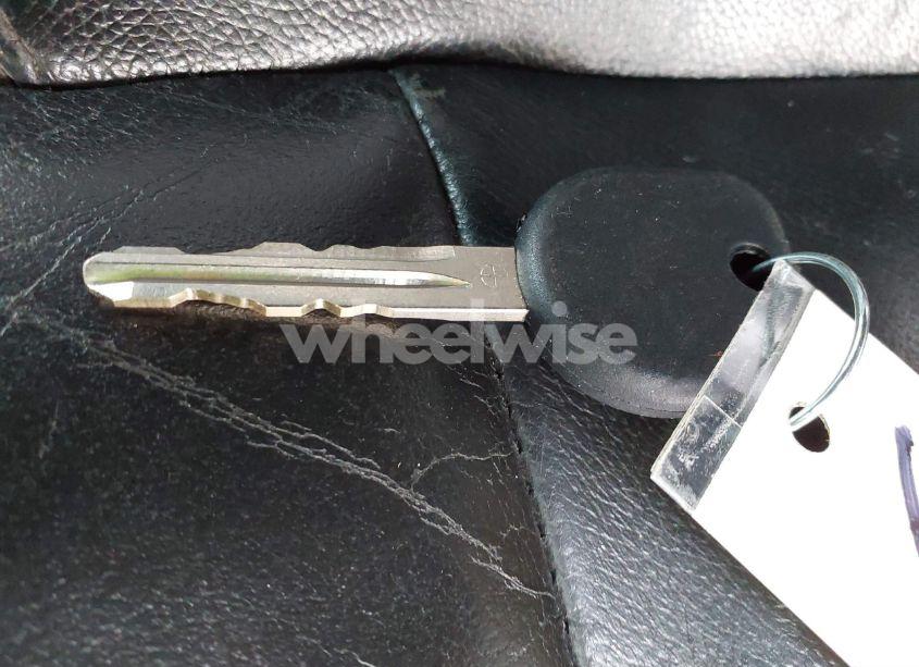 Photo 11 of 2011 Chevrolet Tahoe LT (VIN 1GNSCBE00BR385098)