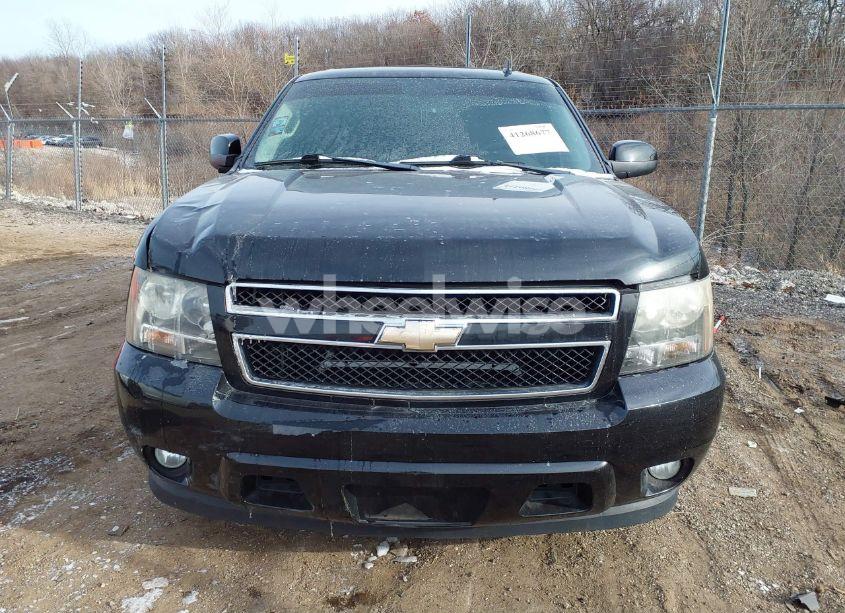 Photo 12 of 2011 Chevrolet Tahoe LT (VIN 1GNSCBE00BR385098)