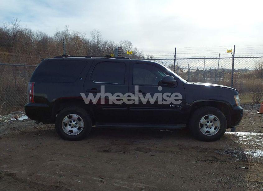 Photo 13 of 2011 Chevrolet Tahoe LT (VIN 1GNSCBE00BR385098)