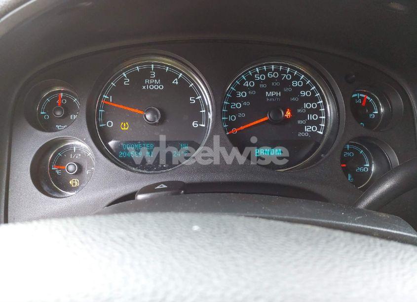 Photo 7 of 2011 Chevrolet Tahoe LT (VIN 1GNSCBE00BR385098)