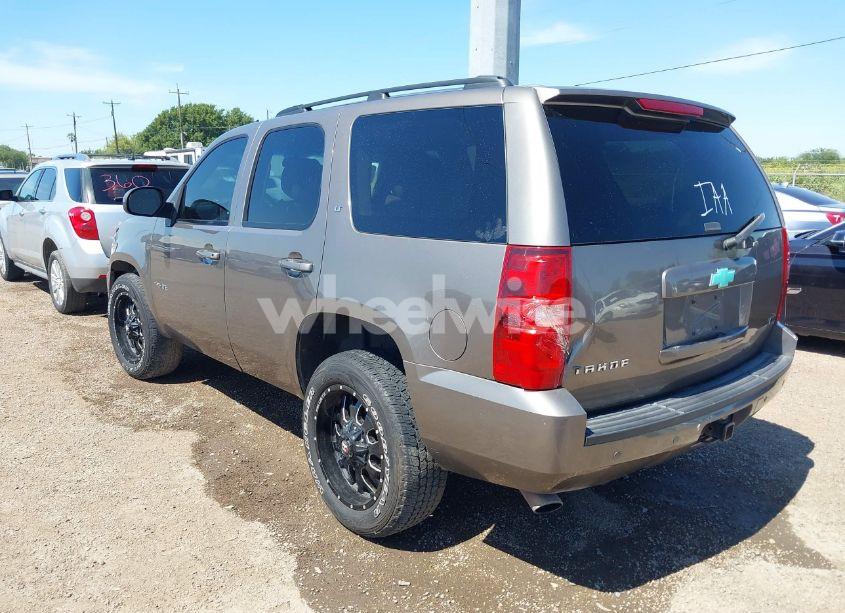 Photo 3 of 2012 Chevrolet Tahoe LT (VIN 1GNSCBE00CR105259)