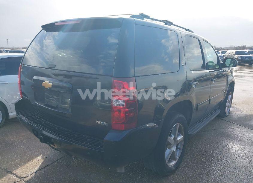 Photo 4 of 2012 Chevrolet Tahoe LT (VIN 1GNSCBE00CR163839)