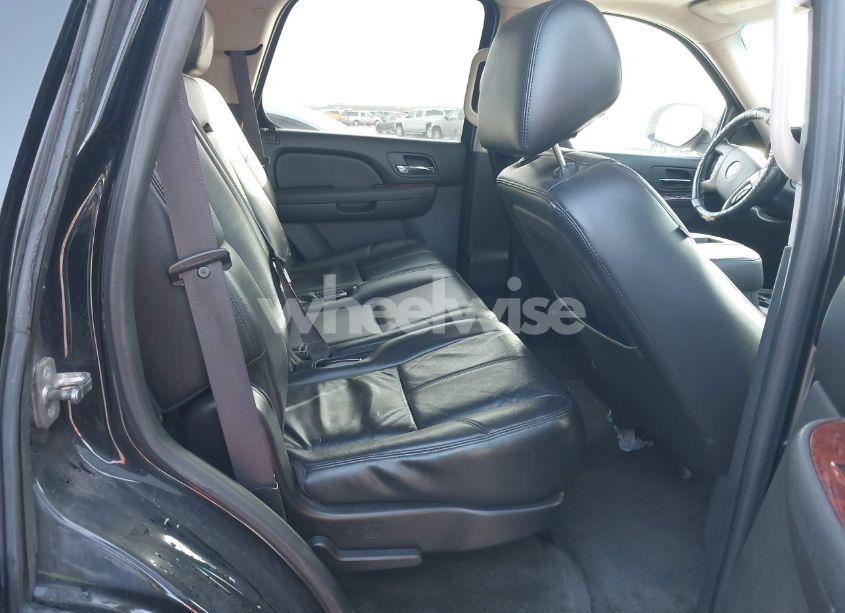 Photo 8 of 2012 Chevrolet Tahoe LT (VIN 1GNSCBE00CR163839)