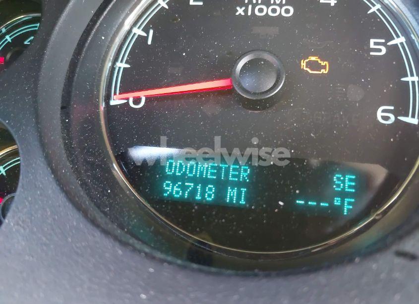 Photo 7 of 2013 Chevrolet Tahoe LT (VIN 1GNSCBE00DR147643)