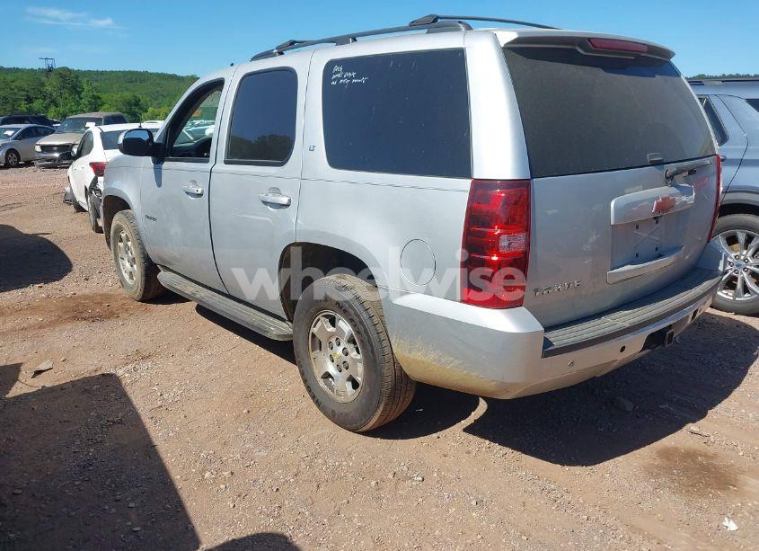 Photo 3 of 2014 Chevrolet Tahoe LT (VIN 1GNSCBE00ER147899)