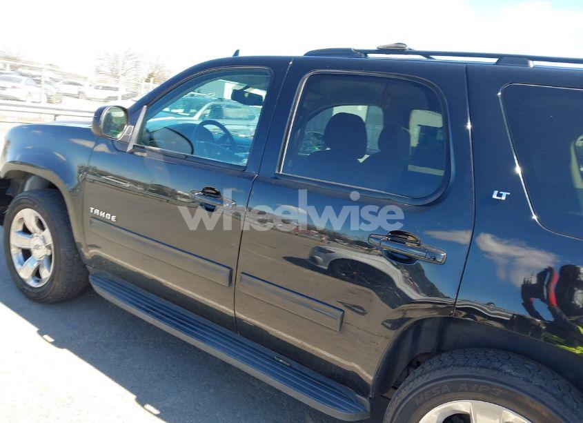 Photo 14 of 2014 Chevrolet Tahoe LT (VIN 1GNSCBE00ER199727)