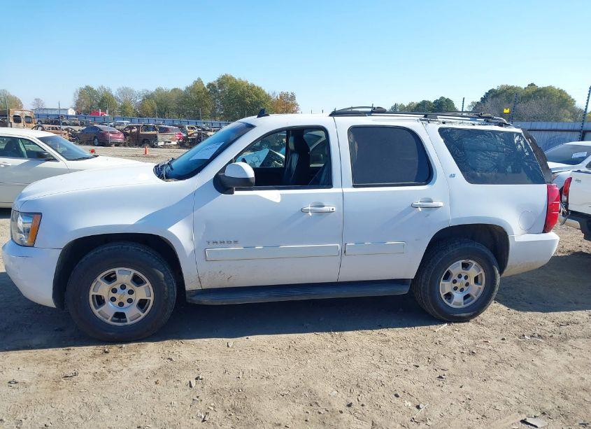 Photo 14 of 2014 Chevrolet Tahoe LT (VIN 1GNSCBE00ER230510)