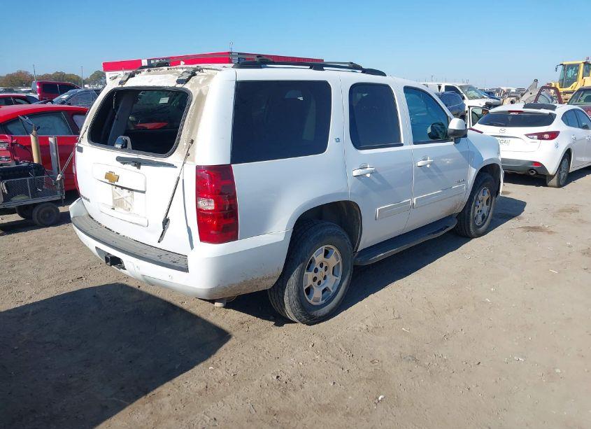 Photo 4 of 2014 Chevrolet Tahoe LT (VIN 1GNSCBE00ER230510)