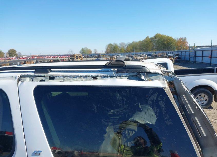 Photo 6 of 2014 Chevrolet Tahoe LT (VIN 1GNSCBE00ER230510)