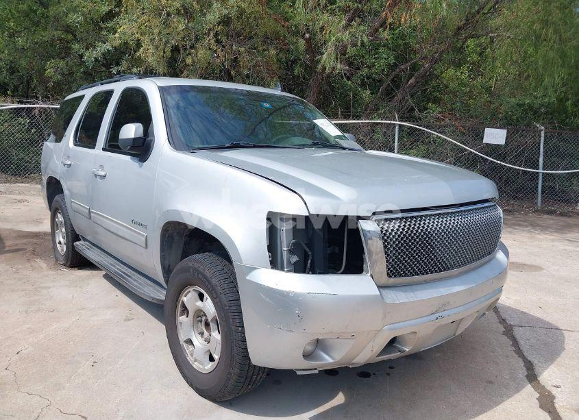2011 Chevrolet Tahoe LT (VIN 1GNSCBE01BR120741) main photo