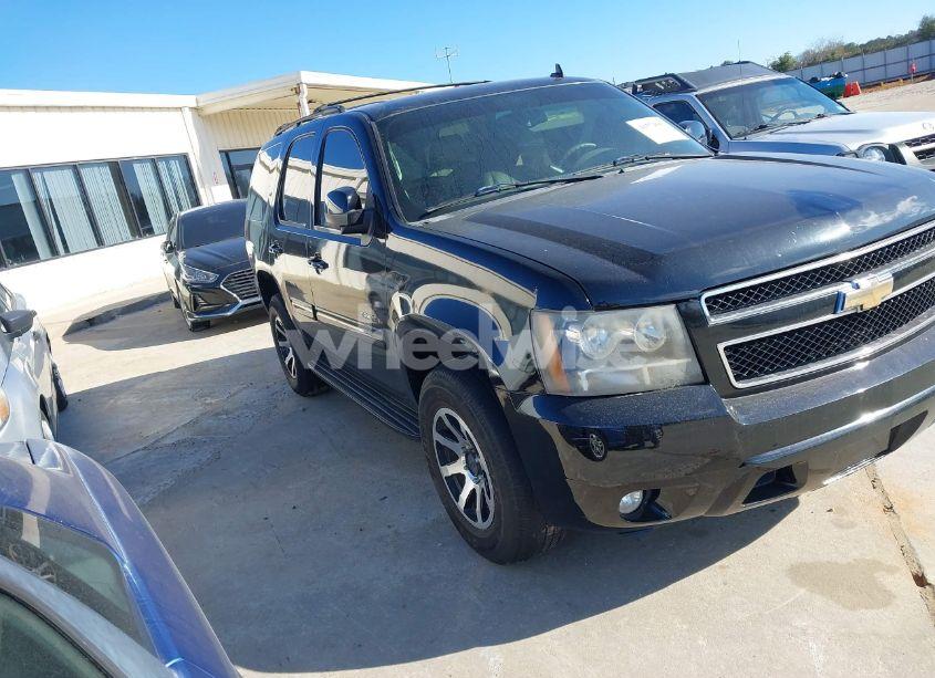 2011 Chevrolet Tahoe LT (VIN 1GNSCBE01BR190241) main photo