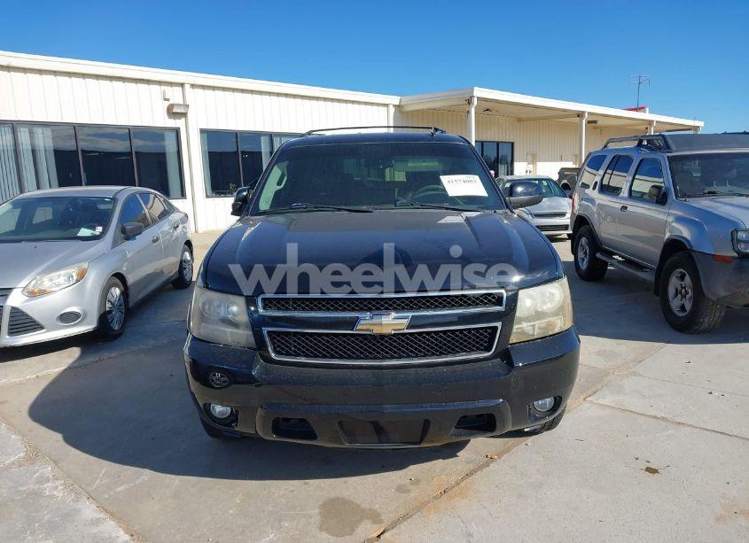 Photo 12 of 2011 Chevrolet Tahoe LT (VIN 1GNSCBE01BR190241)