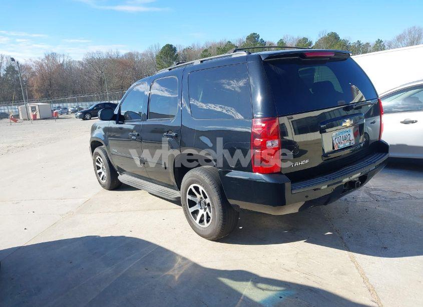 Photo 3 of 2011 Chevrolet Tahoe LT (VIN 1GNSCBE01BR190241)