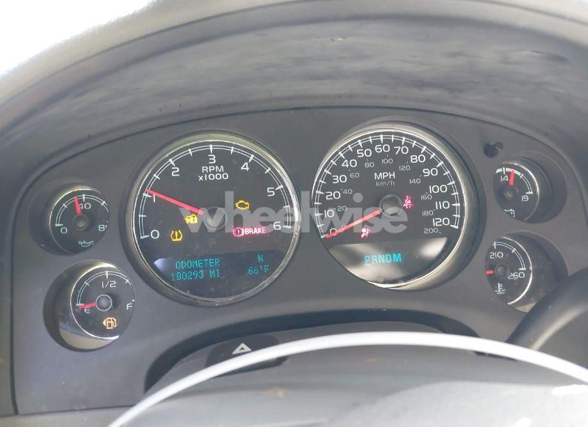 Photo 7 of 2011 Chevrolet Tahoe LT (VIN 1GNSCBE01BR190241)