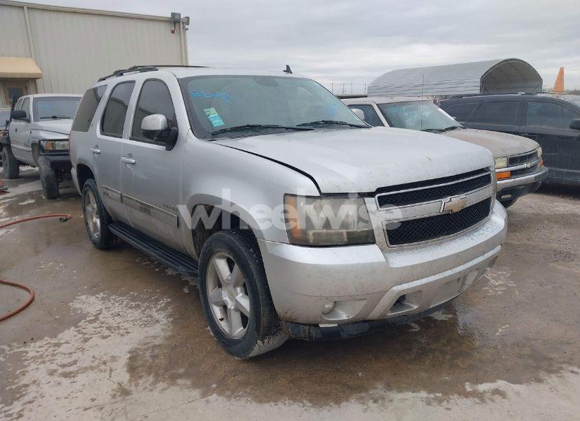 2011 Chevrolet Tahoe LT (VIN 1GNSCBE01BR197836) main photo