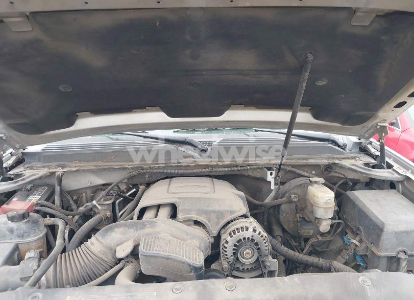 Photo 10 of 2011 Chevrolet Tahoe LT (VIN 1GNSCBE01BR197836)