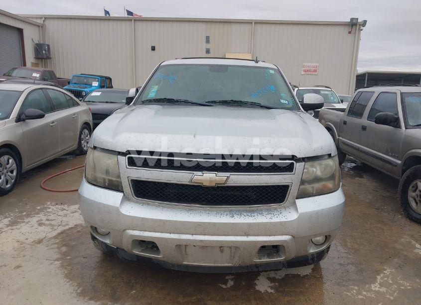 Photo 12 of 2011 Chevrolet Tahoe LT (VIN 1GNSCBE01BR197836)