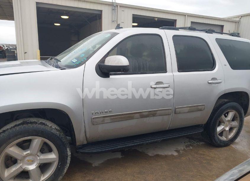 Photo 14 of 2011 Chevrolet Tahoe LT (VIN 1GNSCBE01BR197836)