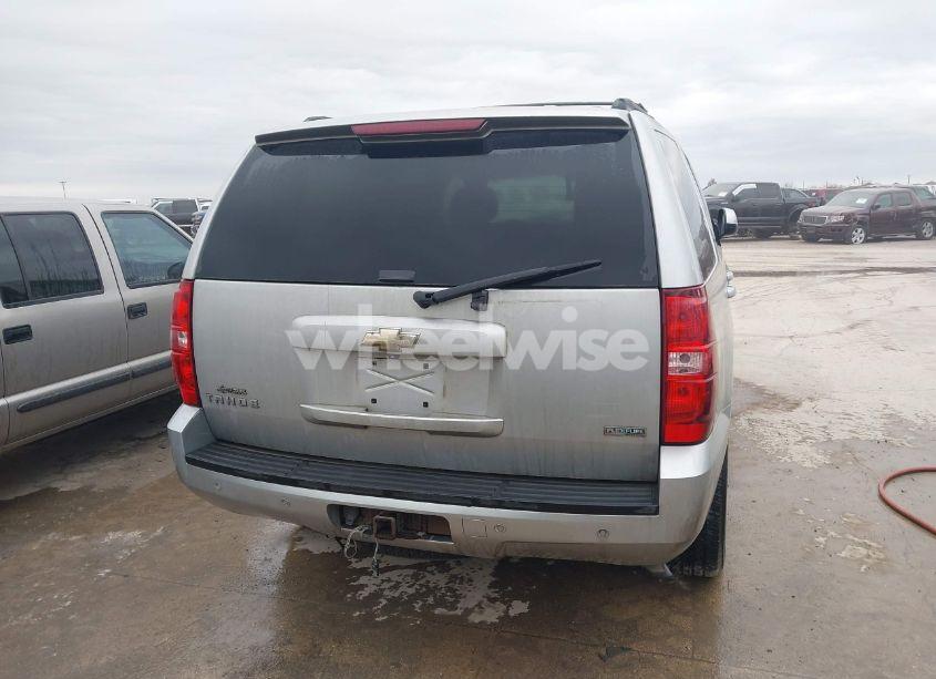 Photo 16 of 2011 Chevrolet Tahoe LT (VIN 1GNSCBE01BR197836)