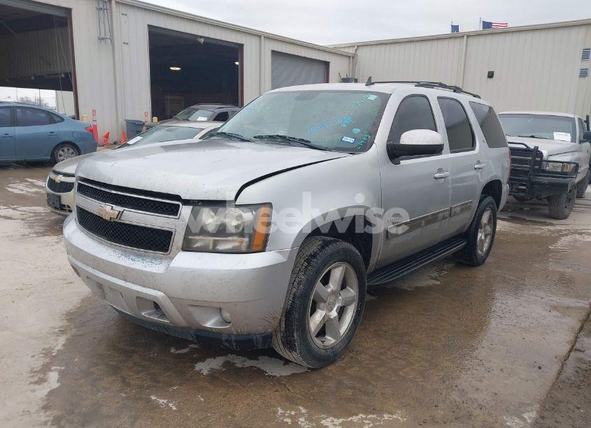 Photo 2 of 2011 Chevrolet Tahoe LT (VIN 1GNSCBE01BR197836)