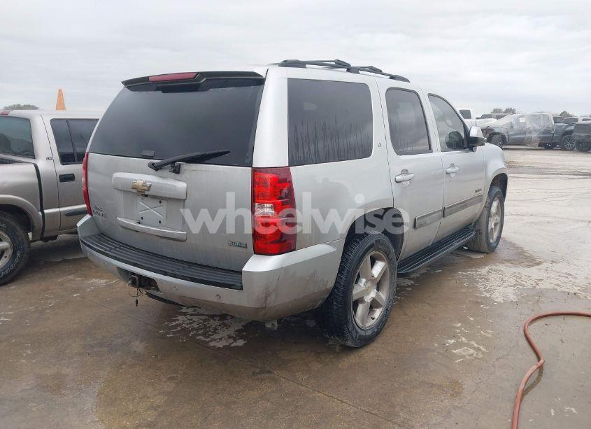 Photo 4 of 2011 Chevrolet Tahoe LT (VIN 1GNSCBE01BR197836)