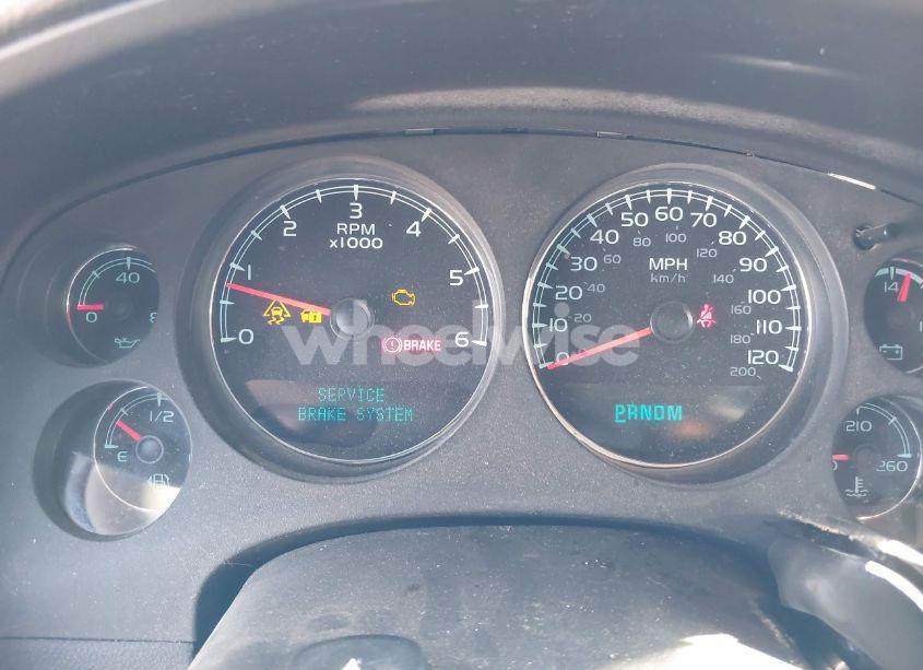 Photo 7 of 2011 Chevrolet Tahoe LT (VIN 1GNSCBE01BR197836)