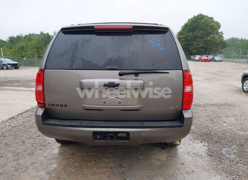 Photo 16 of 2012 Chevrolet Tahoe LT (VIN 1GNSCBE01CR123298)