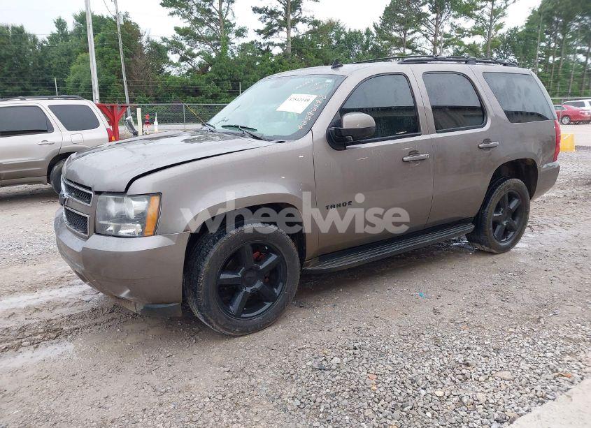 Photo 2 of 2012 Chevrolet Tahoe LT (VIN 1GNSCBE01CR123298)