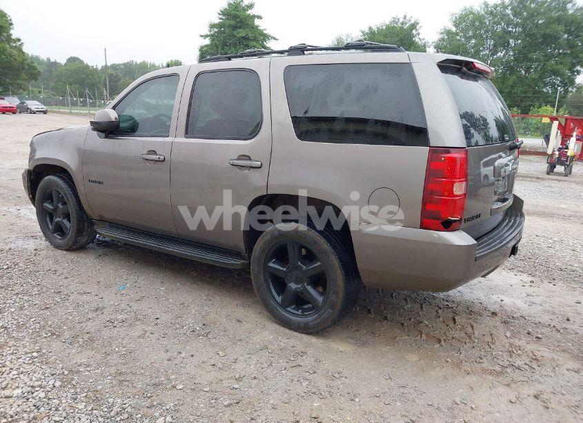 Photo 3 of 2012 Chevrolet Tahoe LT (VIN 1GNSCBE01CR123298)