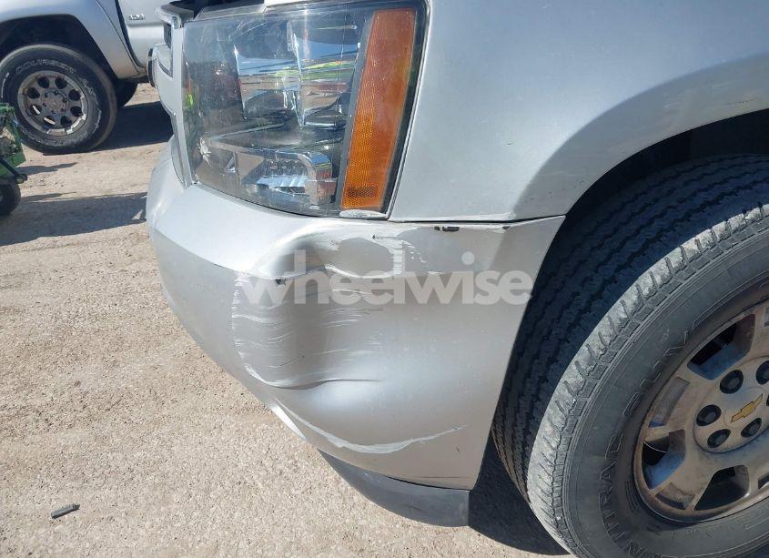 Photo 6 of 2012 Chevrolet Tahoe LT (VIN 1GNSCBE01CR125343)