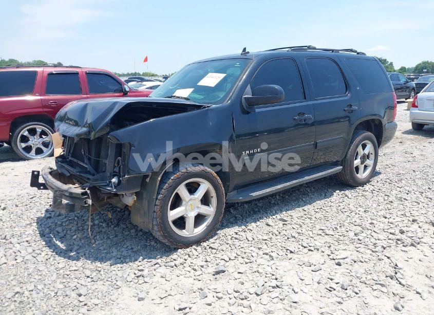 Photo 2 of 2012 Chevrolet Tahoe LT (VIN 1GNSCBE01CR130929)