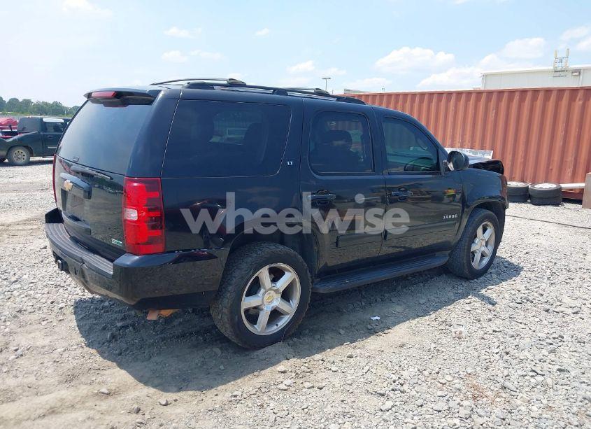 Photo 4 of 2012 Chevrolet Tahoe LT (VIN 1GNSCBE01CR130929)