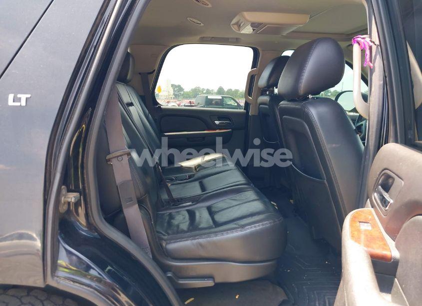 Photo 8 of 2012 Chevrolet Tahoe LT (VIN 1GNSCBE01CR130929)