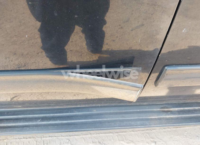 Photo 6 of 2012 Chevrolet Tahoe LT (VIN 1GNSCBE01CR133099)