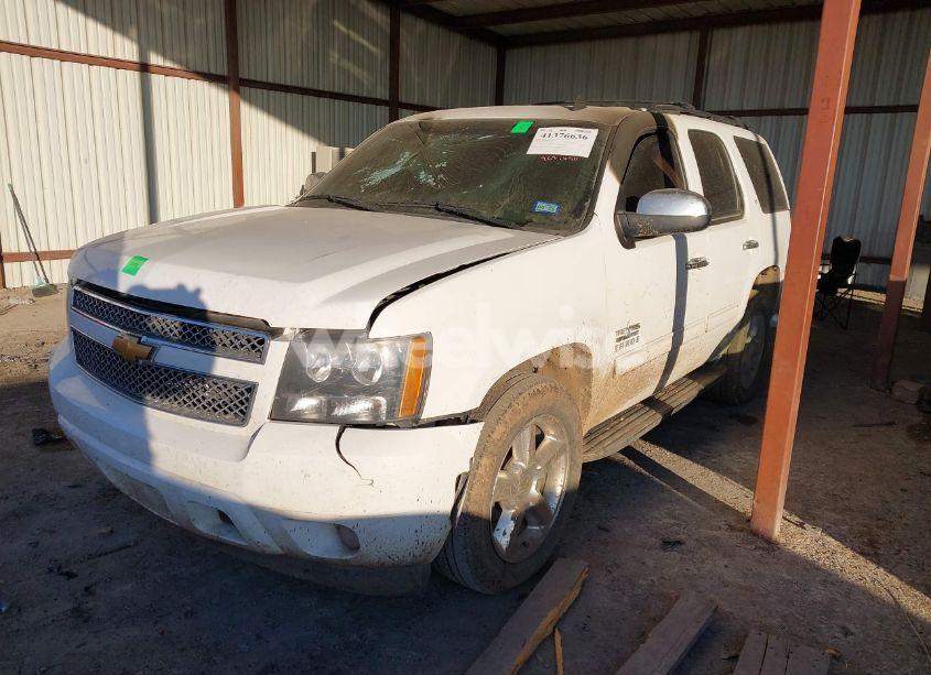 Photo 2 of 2012 Chevrolet Tahoe LT (VIN 1GNSCBE01CR141302)