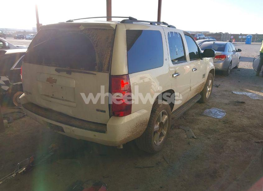 Photo 4 of 2012 Chevrolet Tahoe LT (VIN 1GNSCBE01CR141302)