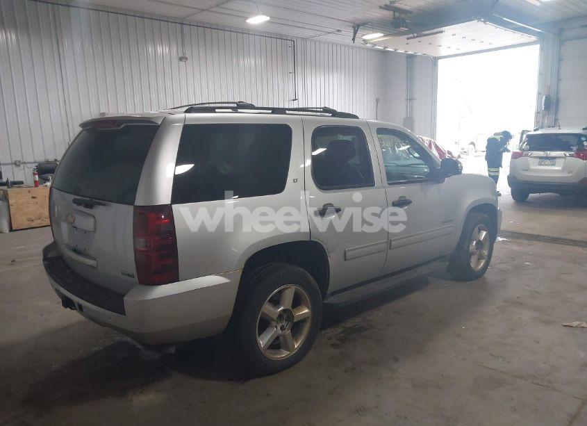 Photo 4 of 2012 Chevrolet Tahoe LT (VIN 1GNSCBE01CR326465)
