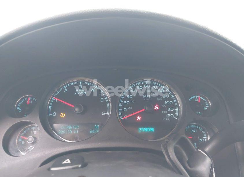 Photo 7 of 2012 Chevrolet Tahoe LT (VIN 1GNSCBE01CR326465)