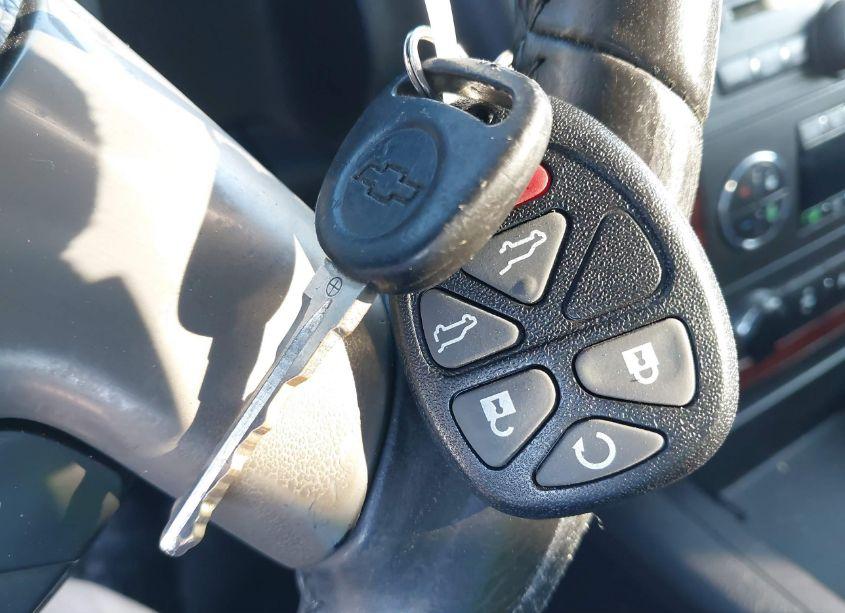 Photo 11 of 2013 Chevrolet Tahoe LT (VIN 1GNSCBE01DR171272)