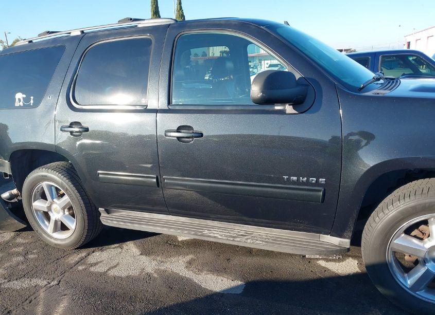 Photo 14 of 2013 Chevrolet Tahoe LT (VIN 1GNSCBE01DR171272)