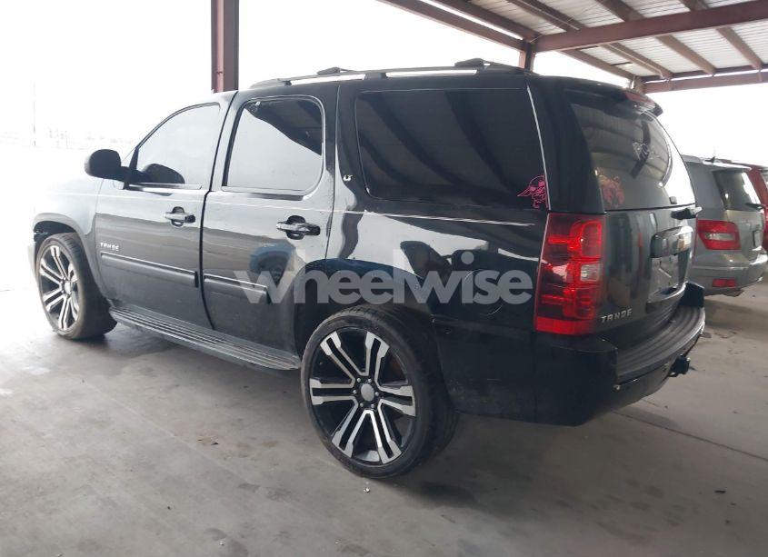 Photo 3 of 2014 Chevrolet Tahoe LT (VIN 1GNSCBE01ER190342)