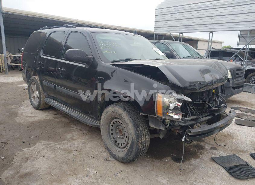 2011 Chevrolet Tahoe LT (VIN 1GNSCBE02BR119808) main photo