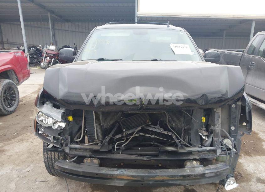 Photo 12 of 2011 Chevrolet Tahoe LT (VIN 1GNSCBE02BR119808)