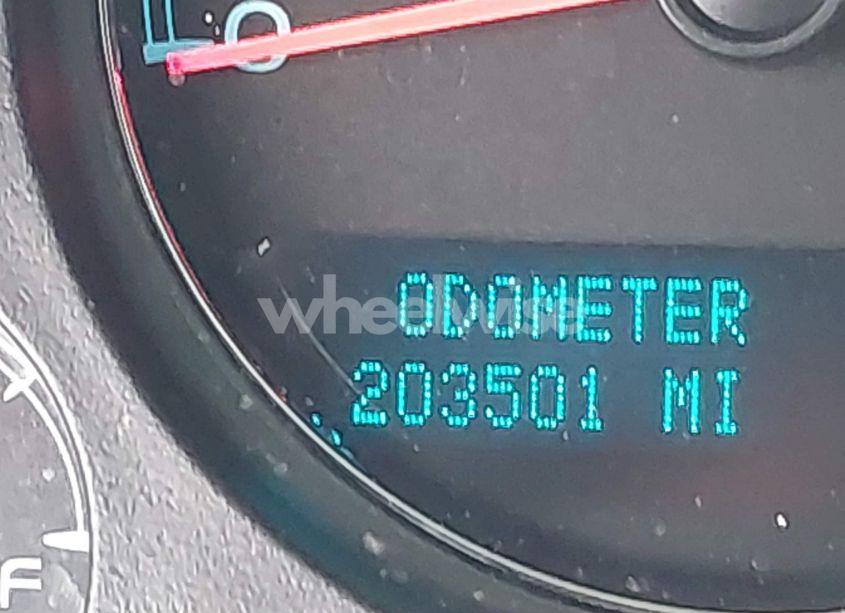 Photo 15 of 2011 Chevrolet Tahoe LT (VIN 1GNSCBE02BR119808)