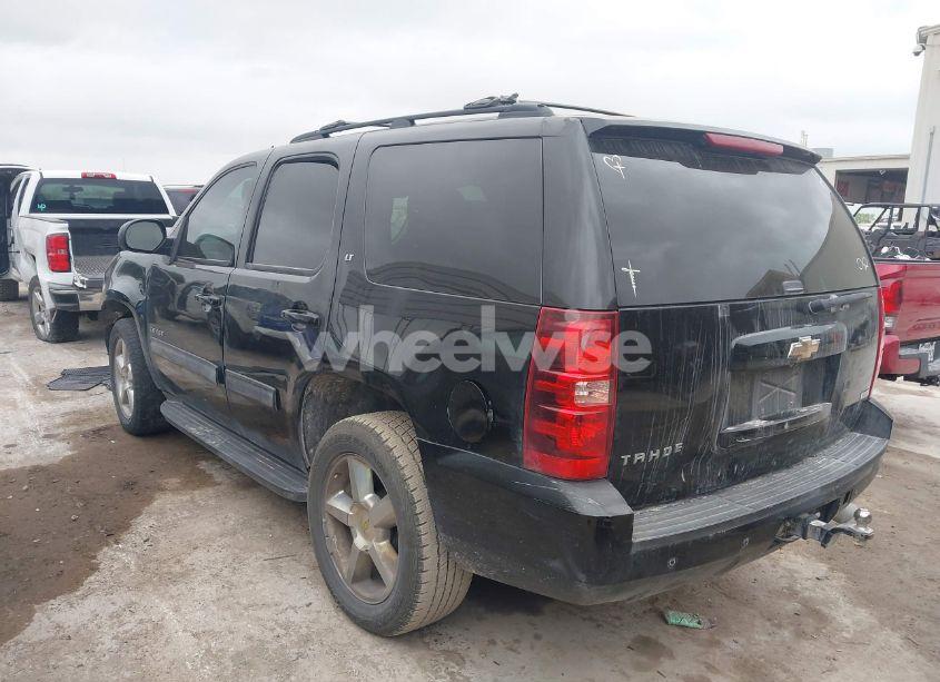 Photo 3 of 2011 Chevrolet Tahoe LT (VIN 1GNSCBE02BR119808)