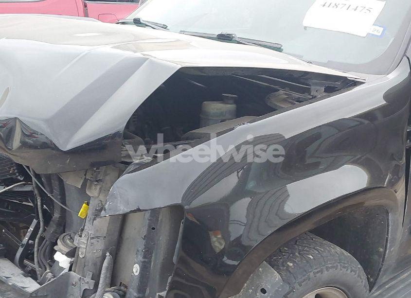 Photo 6 of 2011 Chevrolet Tahoe LT (VIN 1GNSCBE02BR119808)