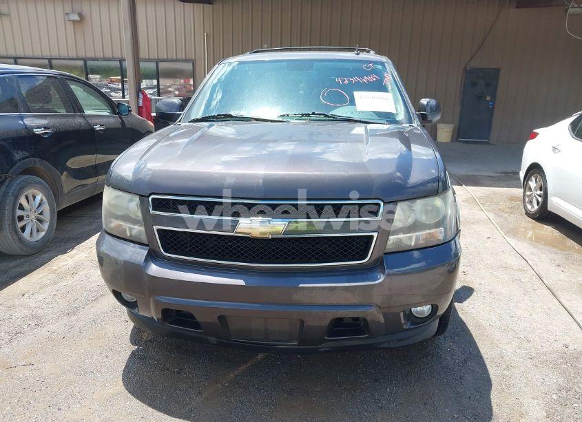 Photo 12 of 2011 Chevrolet Tahoe LT (VIN 1GNSCBE02BR156597)